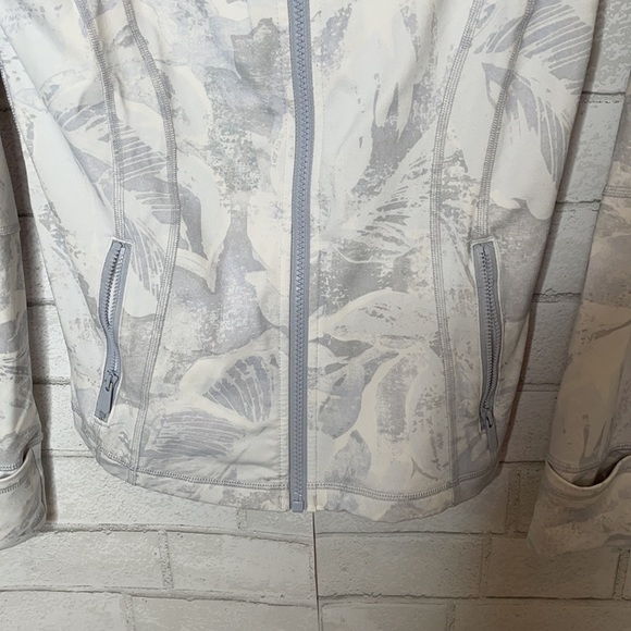 Lululemon White/Grey Patterned Define Jacket - Picture 7 of 12